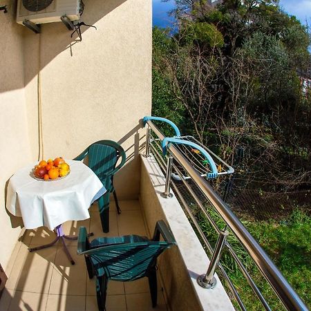 Guest House Mandarina Будва Екстер'єр фото