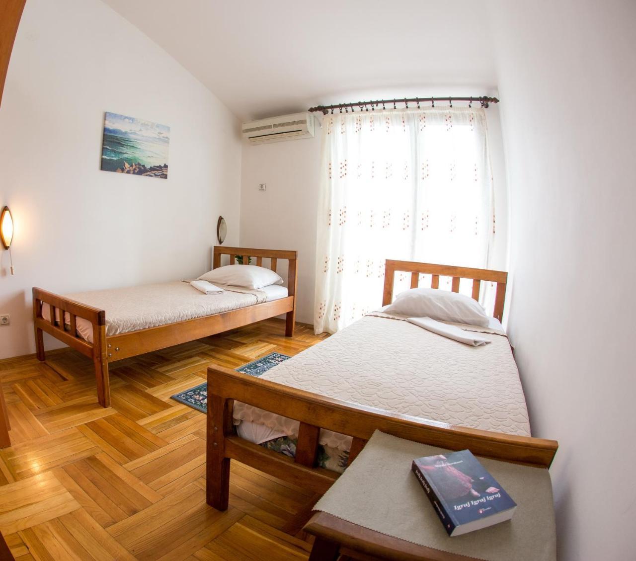 Guest House Mandarina Будва Екстер'єр фото