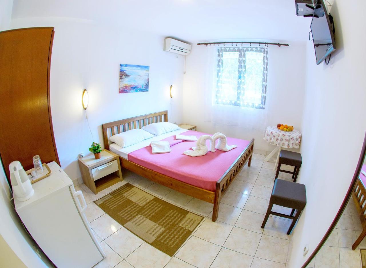Guest House Mandarina Будва Екстер'єр фото