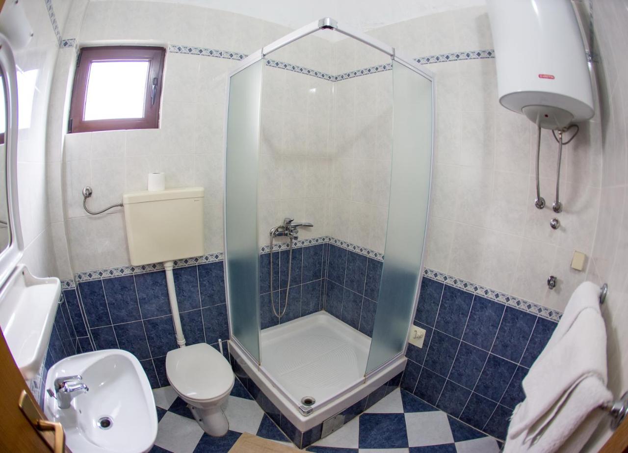 Guest House Mandarina Будва Екстер'єр фото
