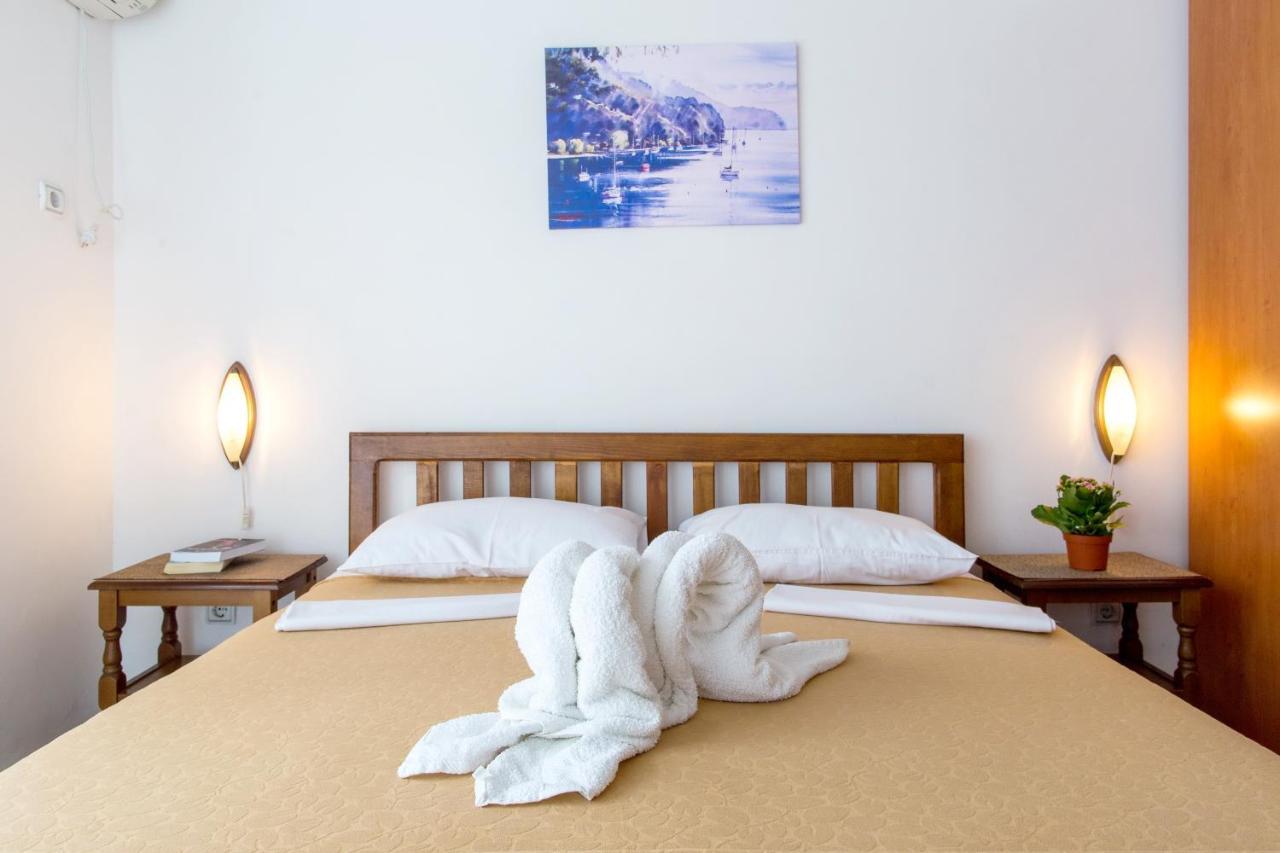 Guest House Mandarina Будва Екстер'єр фото