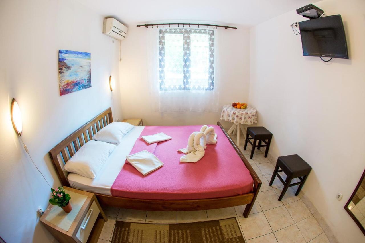 Guest House Mandarina Будва Екстер'єр фото