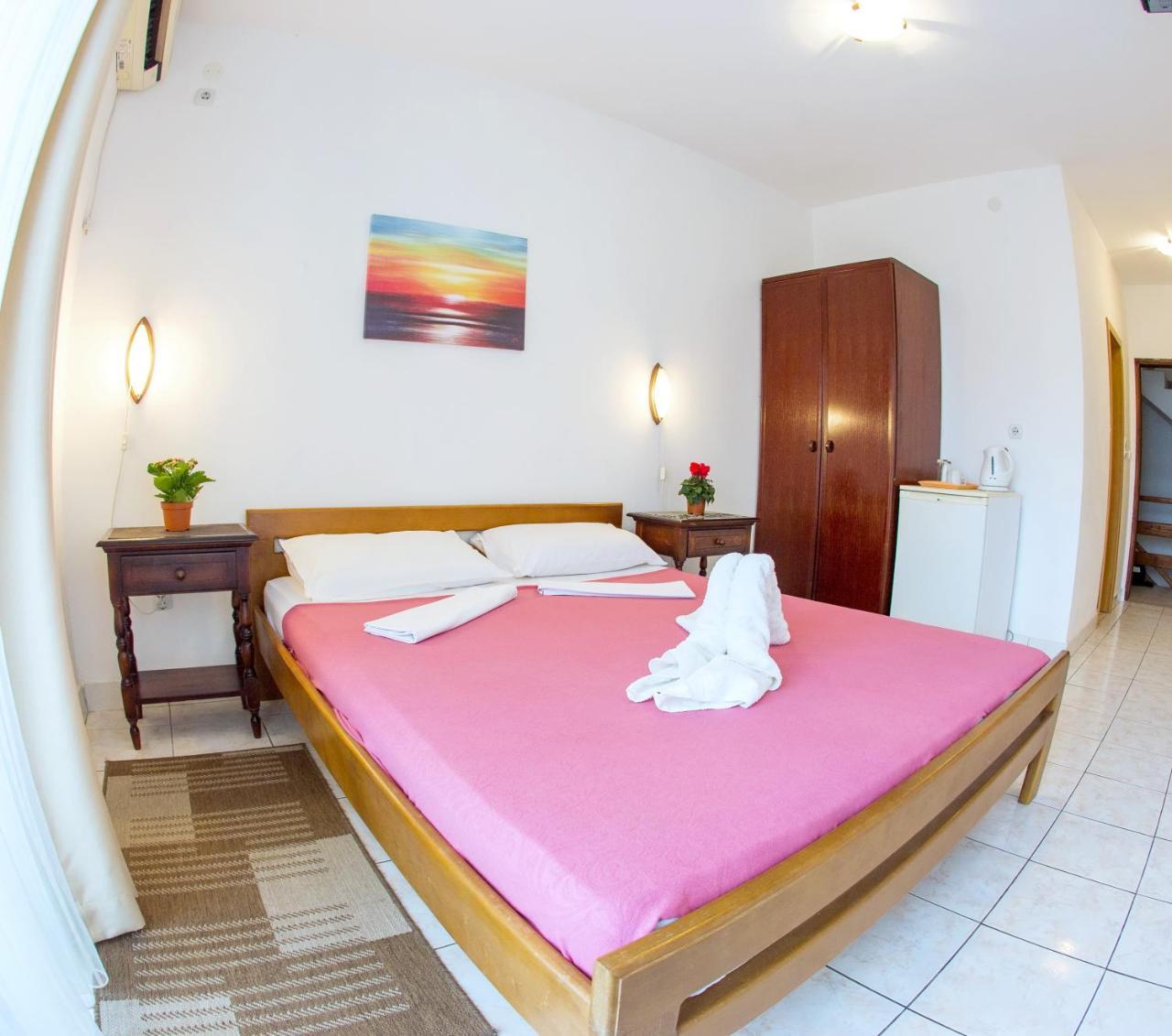 Guest House Mandarina Будва Екстер'єр фото