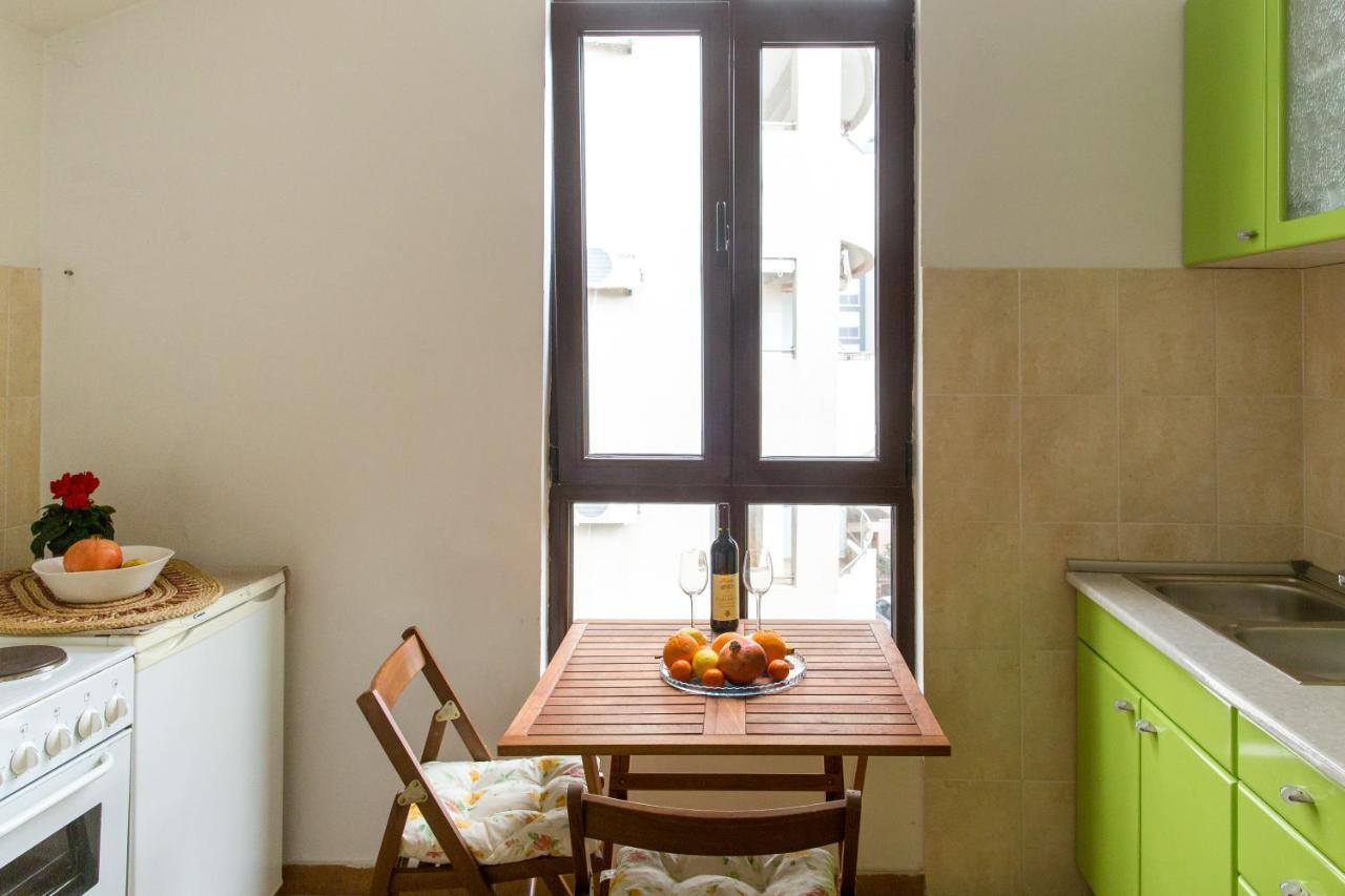 Guest House Mandarina Будва Екстер'єр фото
