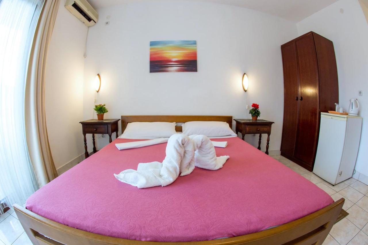 Guest House Mandarina Будва Екстер'єр фото