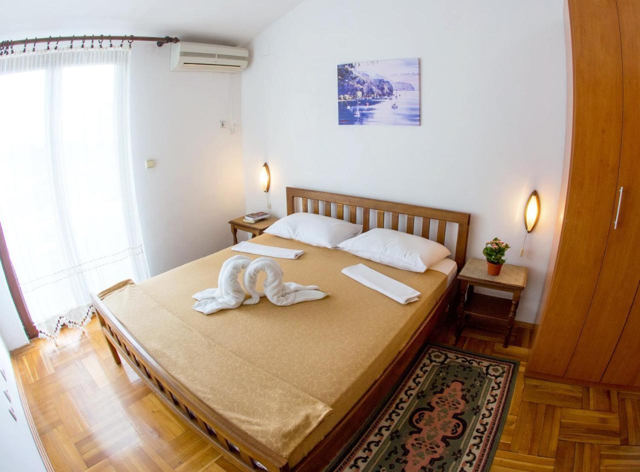 Guest House Mandarina Будва Екстер'єр фото